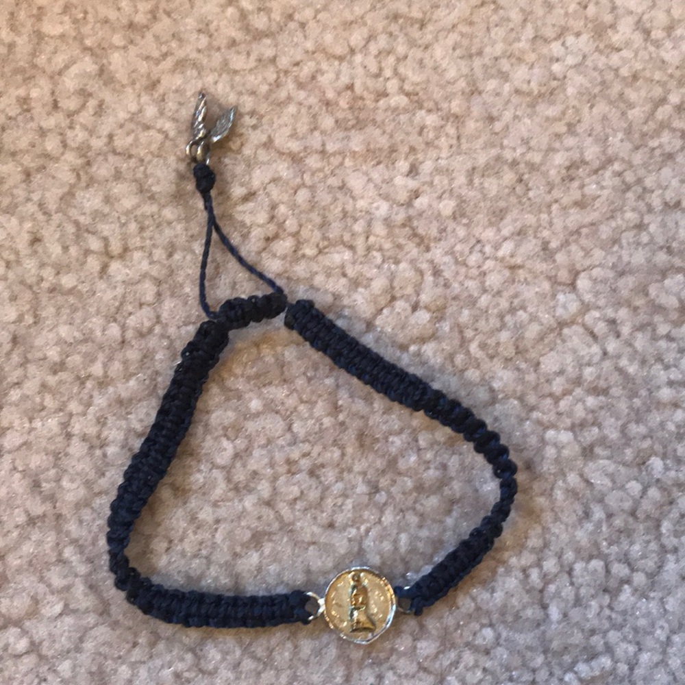 🎁 3/$15 - NWOT St Francis Navy Beacelet
